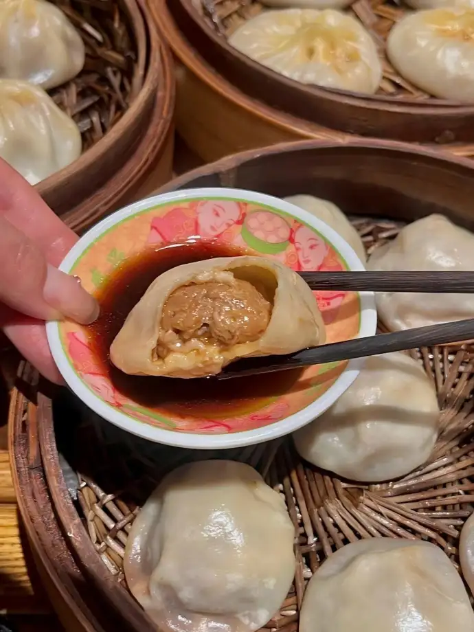 吴盛兴绉纱汤包