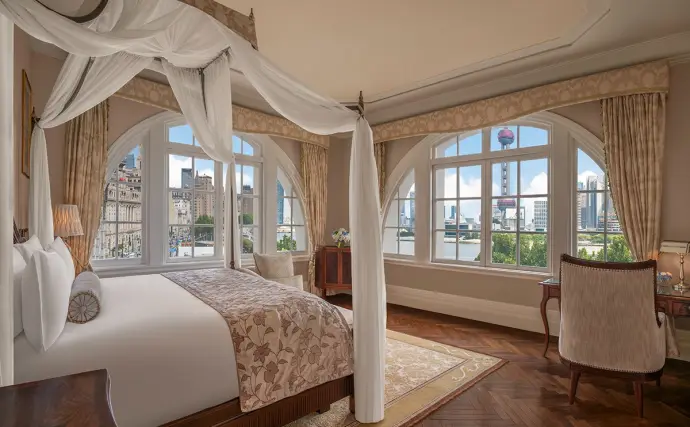 华尔道夫酒店临江房