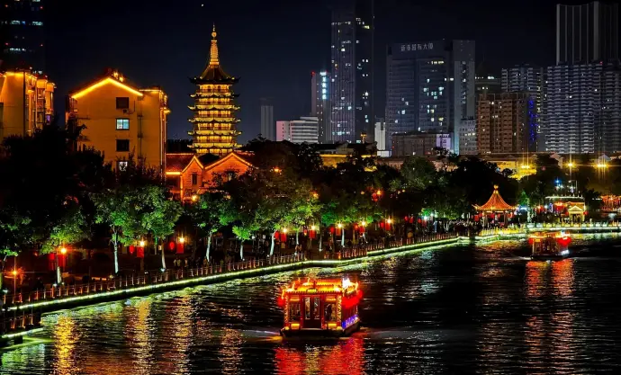 里运河文化长廊夜景