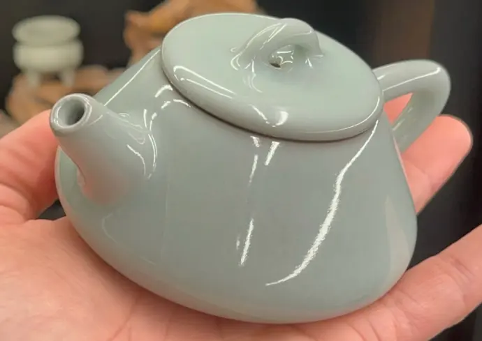 仿南宋官窑小茶壶