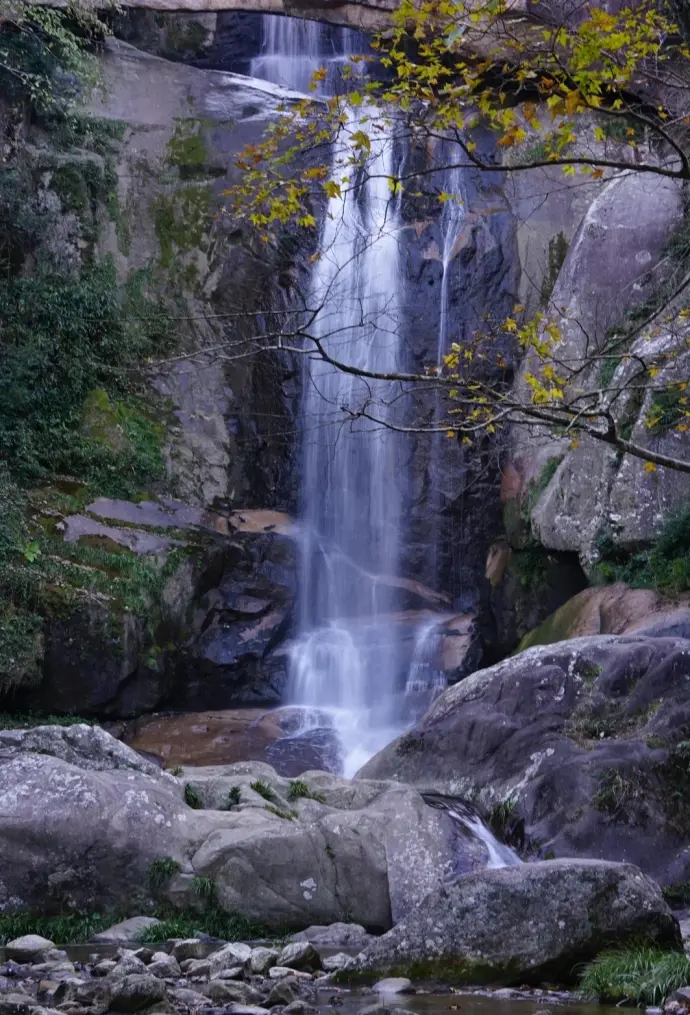 石梁飞瀑