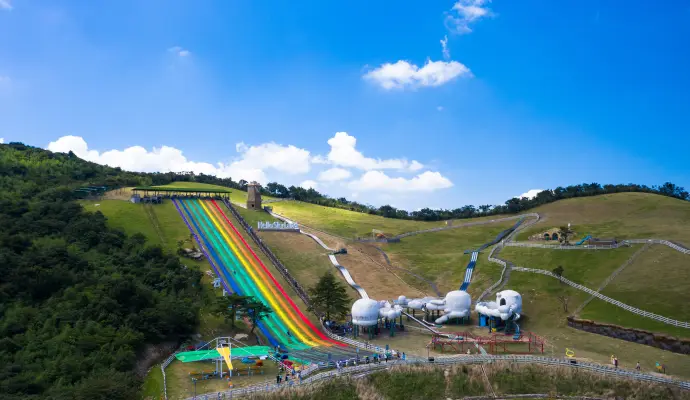 云上草原彩虹滑道