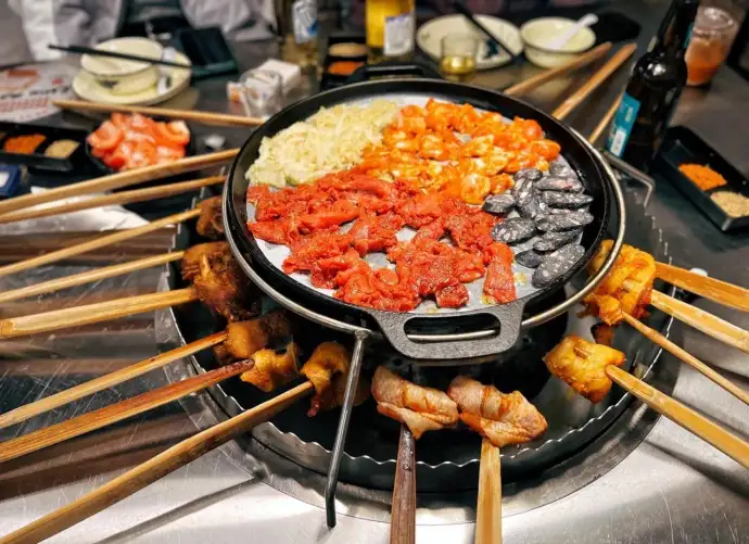 草原边火盆烤肉