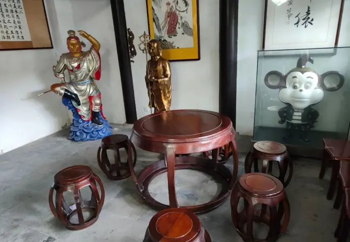 六小龄童工作室